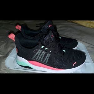 Puma black Woman shoes